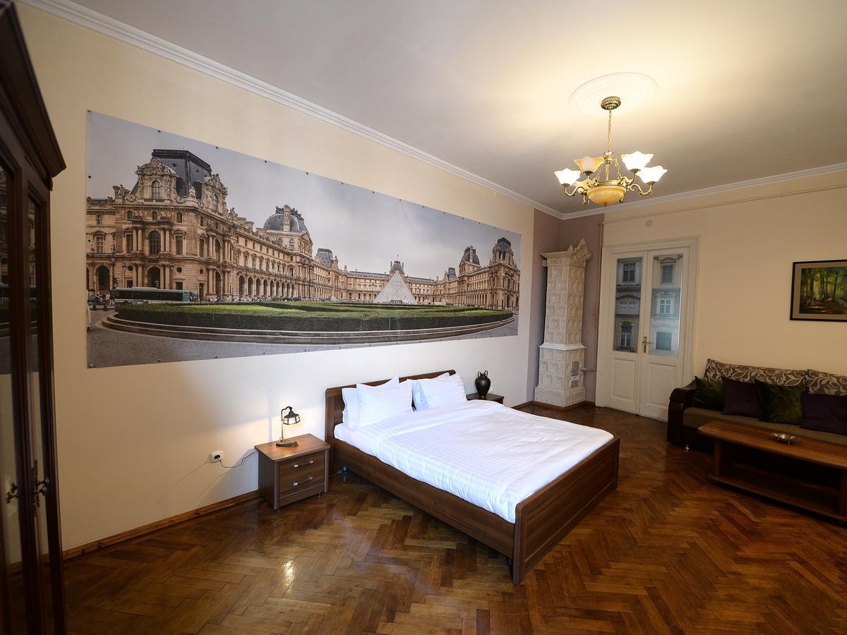 The Historical Family Nest In City Centre Lviv Exteriör bild